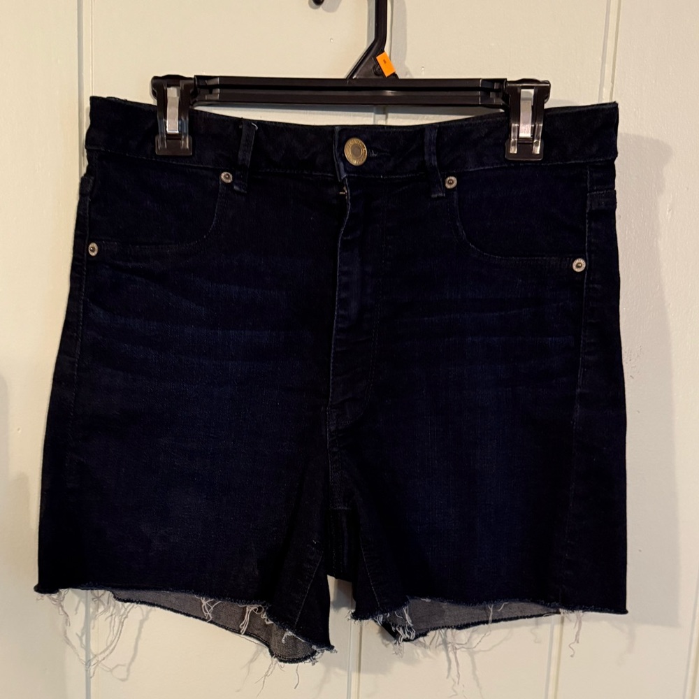 American Eagle Women's dark denim shorts size 12, stretch